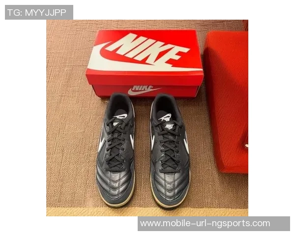 探索上海耐克足球鞋的创新设计与卓越性能助力球场表现 探索上海耐克足球鞋的创新设计与卓越性能助力球场表现